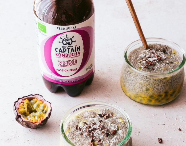 Pudín de Chía con GUTsy Captain Kombucha de Maracuyá